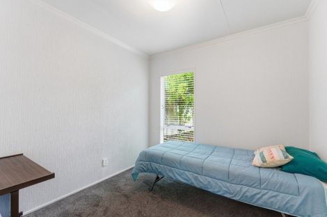 Photo of property in 4 Coromandel Court, Roslyn, Palmerston North, 4414