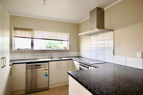 Photo of property in 49 Dungarvon Place, Clendon Park, Auckland, 2103