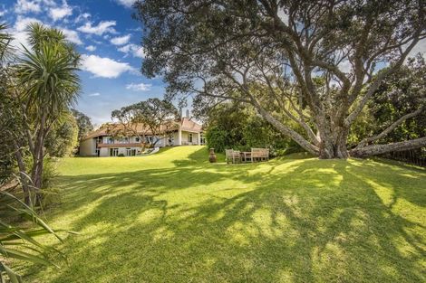 Photo of property in 173 Beach Road, Castor Bay, Auckland, 0620