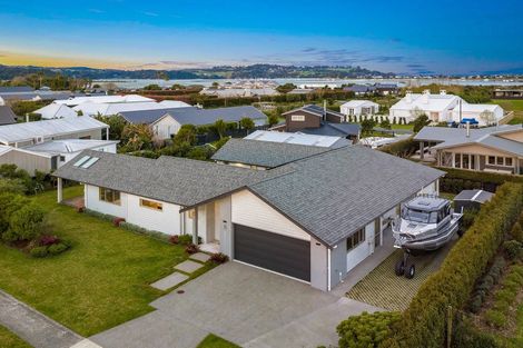 Photo of property in 5 Shearwater Lane, Point Wells, 0986