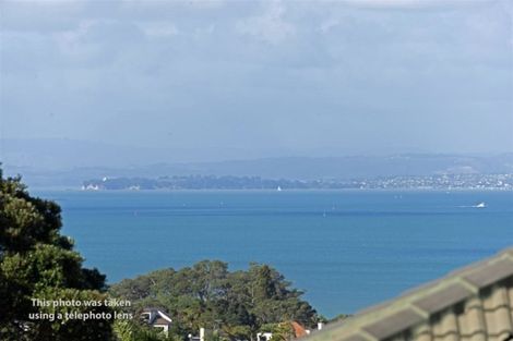 Photo of property in 2/89 Aberdeen Road, Castor Bay, Auckland, 0620