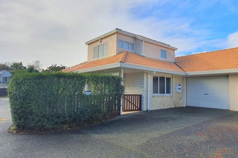 Photo of property in 3a Central Park Drive, Te Atatu South, Auckland, 0610
