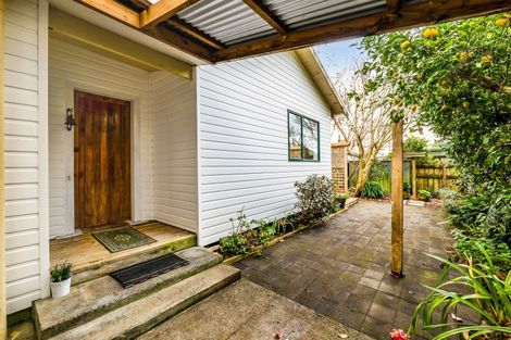 Photo of property in 13 Rennell Street, Frankleigh Park, New Plymouth, 4310