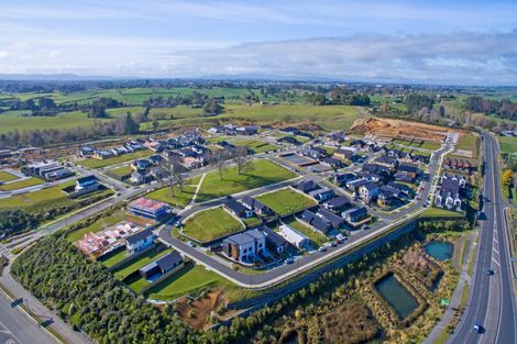 Photo of property in 36 Taahunui Rise, Peacocke, 3206