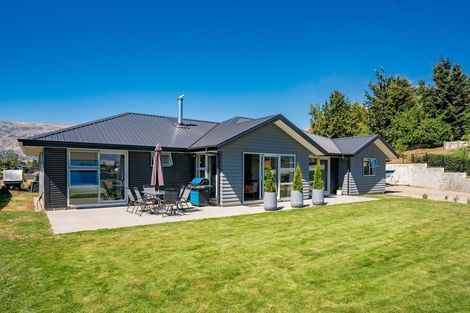 Photo of property in 12 Turnbull Crescent, Wanaka, 9305