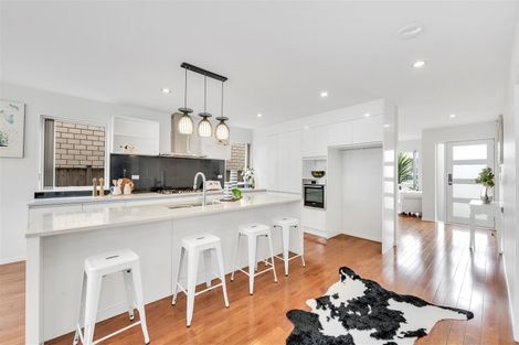 Photo of property in 7 Palazzo Close, Flat Bush, Auckland, 2019