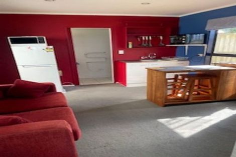 Photo of property in 8 Bury Grove, Strathmore Park, Wellington, 6022