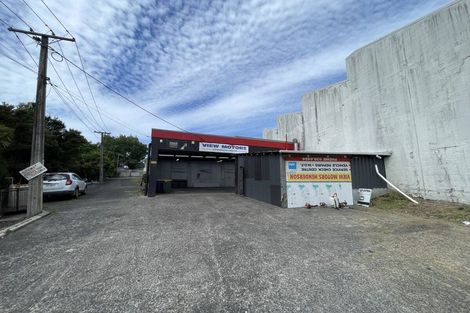 Photo of property in 1/17 View Road, Glenfield, Auckland, 0627