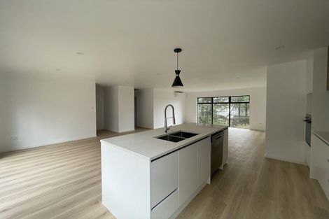 Photo of property in 103 Rangeview Road, Sunnyvale, Auckland, 0612