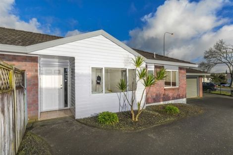 Photo of property in 75 Edmonton Road, Henderson, Auckland, 0612