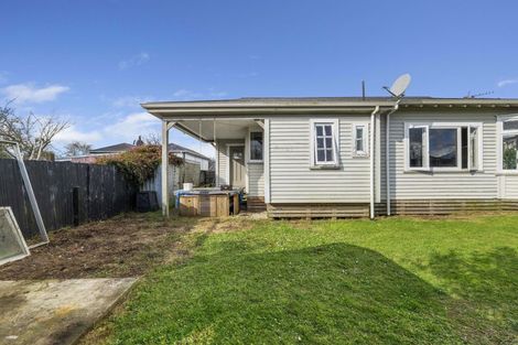 Photo of property in 16b Maire Street, Inglewood, 4330