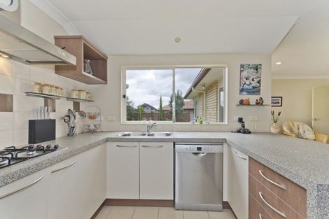 Photo of property in 47 Turnberry Drive, Wattle Downs, Auckland, 2103