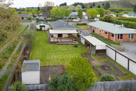 Photo of property in 23 Cross Street, Coalgate, 7673