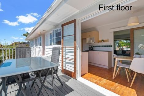 Photo of property in 1/17 Sartors Avenue, Northcross, Auckland, 0630