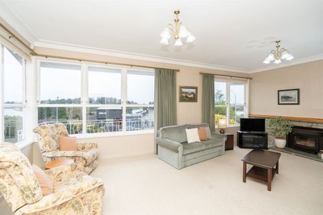 Photo of property in 135 Lake Crescent, Hamilton Lake, Hamilton, 3204