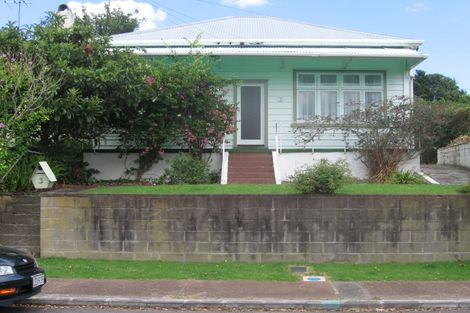Photo of property in 3 Saint Leonards Road, Devonport, Auckland, 0624
