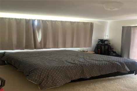 Photo of property in 18 Webb Place, Forrest Hill, Auckland, 0620