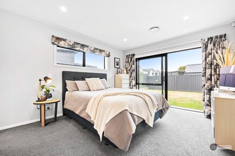 Photo of property in 11 Castletown Street, Wallaceville, Upper Hutt, 5018