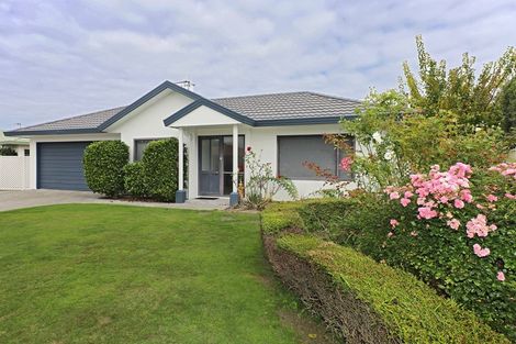 Photo of property in 11 Alderney Close, Taradale, Napier, 4112