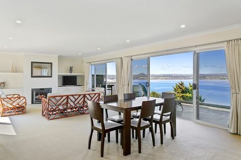 Photo of property in 51 Wakeman Road, Acacia Bay, Taupo, 3330