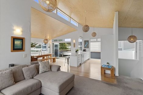 Photo of property in 316b Ocean Road, Whangamata, 3620