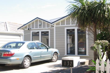 Photo of property in 132 Clyde Street, Island Bay, Wellington, 6023
