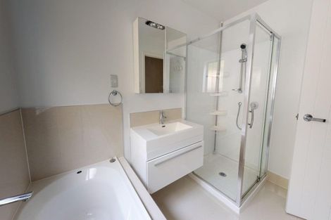 Photo of property in 240 Harbourside Drive, Karaka, Papakura, 2113