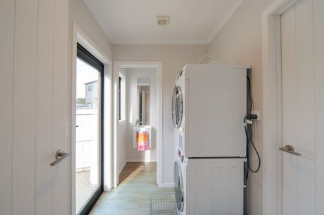 Photo of property in 12 Emmadale Lane, Hamilton East, Hamilton, 3216