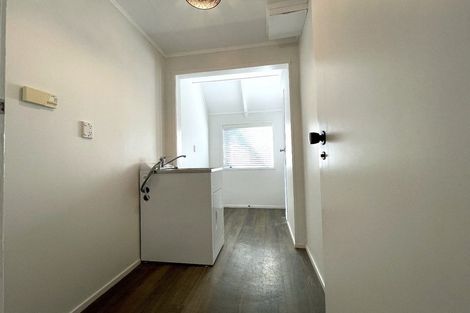 Photo of property in 15 Dalwhinnie Parade, Highland Park, Auckland, 2010