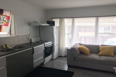 Photo of property in 2/58 Taharoto Road, Takapuna, Auckland, 0622