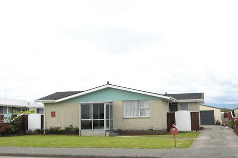 Photo of property in 15 Domett Street, Westport, 7825