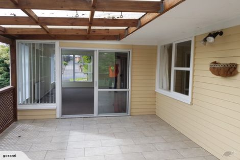 Photo of property in 2/198 Verbena Road, Birkdale, Auckland, 0626