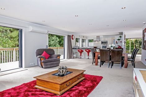 Photo of property in 97 Woodlands Park Road, Titirangi, Auckland, 0604