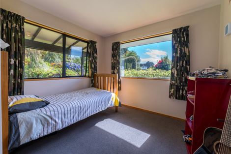 Photo of property in 16 Buskin Road, Highcliff, Dunedin, 9077