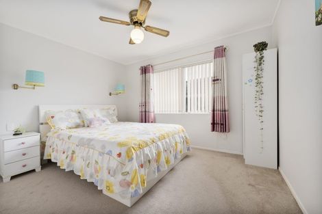 Photo of property in 2/73 Vintage Drive, Henderson, Auckland, 0612