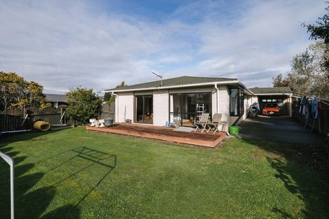 Photo of property in 69 Wikiriwhi Crescent, Awapuni, Palmerston North, 4412