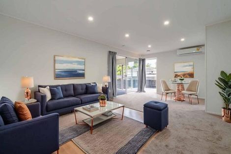 Photo of property in 15 Burndale Terrace, Manurewa, Auckland, 2102
