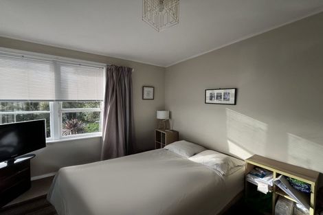 Photo of property in 1/22 Coroglen Avenue, Birkenhead, Auckland, 0626