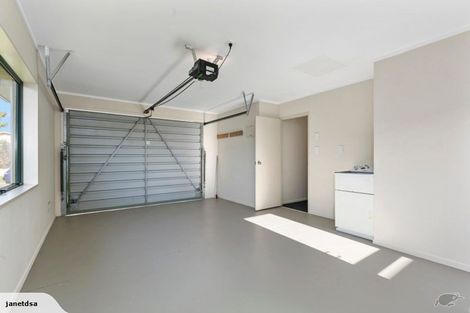 Photo of property in 1a Lagoon Place, Poike, Tauranga, 3112