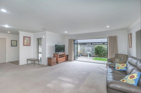 Photo of property in 112a Weraroa Road, Levin, 5510