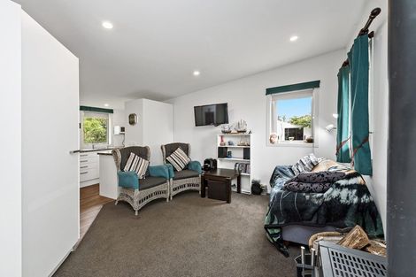 Photo of property in 8 Cross Street, Coalgate, 7673