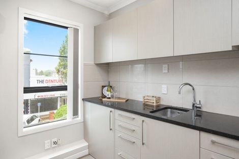 Photo of property in 9/5 Massey Avenue, Greenlane, Auckland, 1061