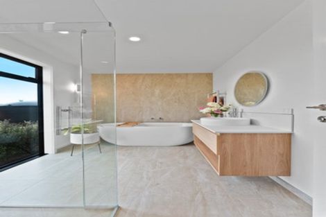 Photo of property in Tapuae, 26 Washer Road, Omata, New Plymouth, 4374