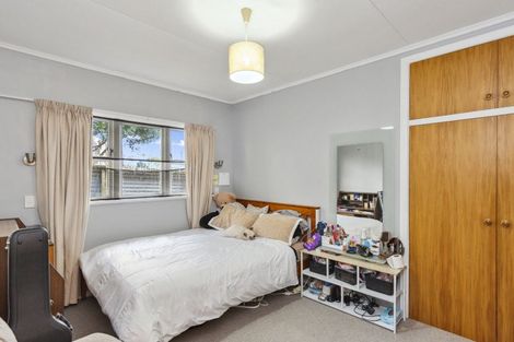 Photo of property in 16 Eatwell Avenue, Paraparaumu Beach, Paraparaumu, 5032