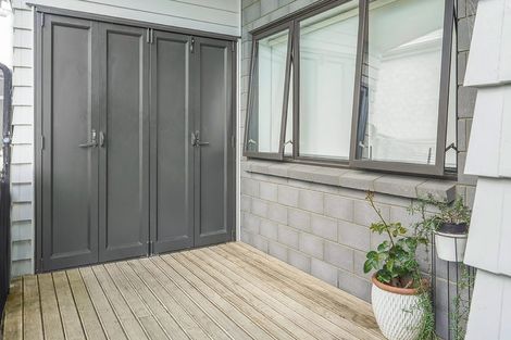 Photo of property in 2/4 Shakespeare Avenue, Enderley, Hamilton, 3214