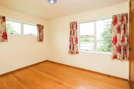 Photo of property in 11 Southsea Crescent, Silverdale, Hamilton, 3216