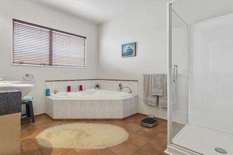 Photo of property in 42 Sovereign Drive, Papamoa Beach, Papamoa, 3118