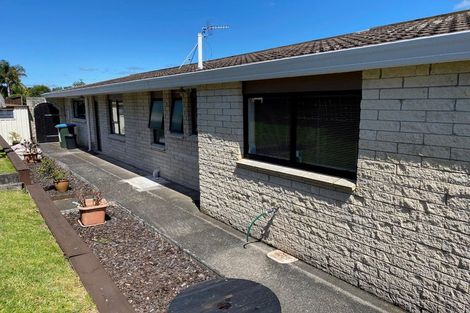 Photo of property in 10 Edgehill Place, Te Puke, 3119