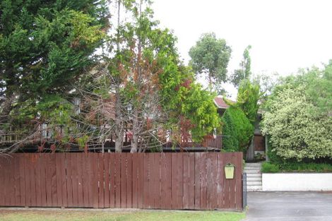 Photo of property in 15 Butterworth Drive, Glendene, Auckland, 0602