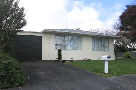 Photo of property in 12-14 Hinau Place, Cloverlea, Palmerston North, 4412